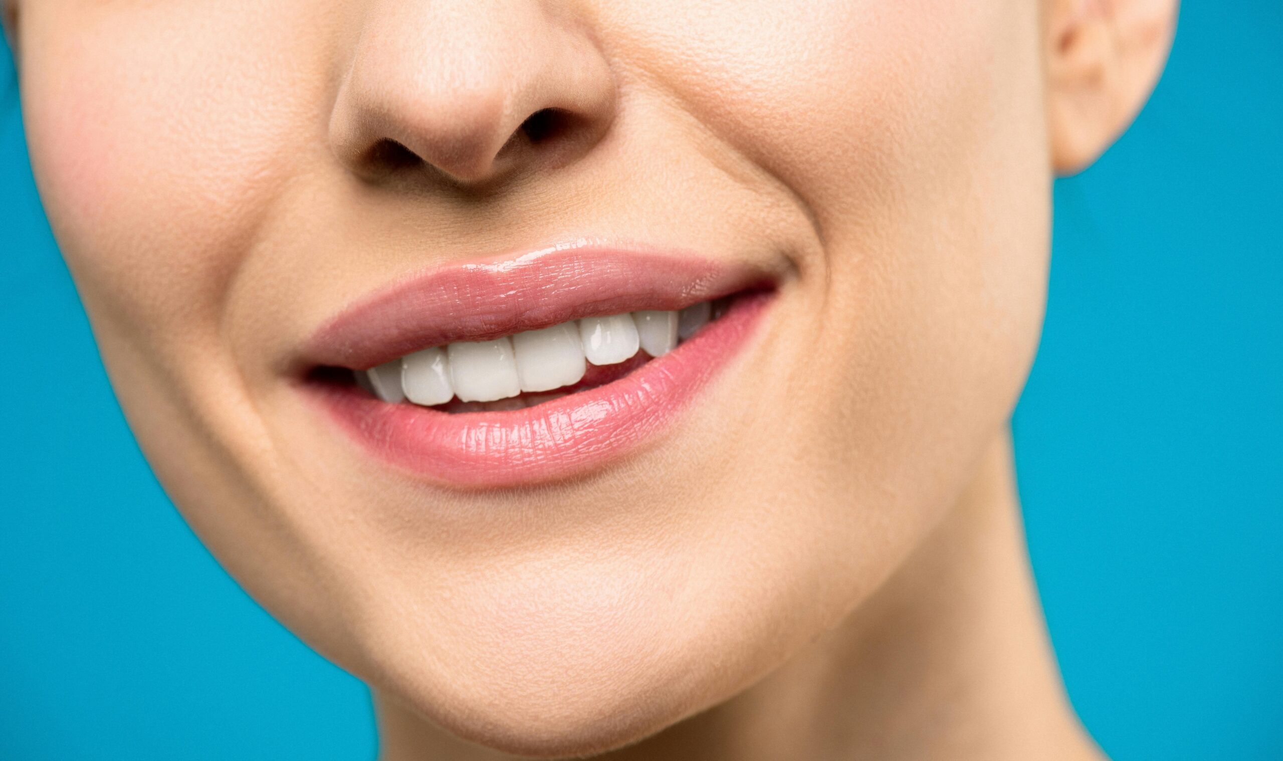 natural teeth whitening scaled